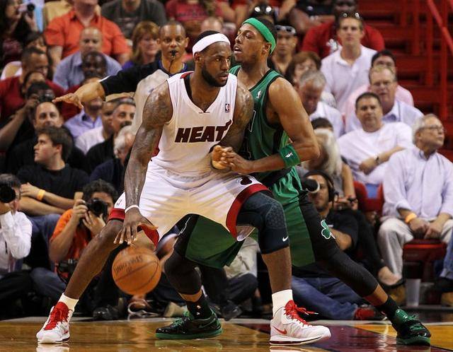 勇士全队开 勇士全队开